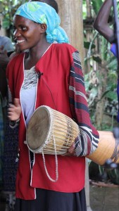 Kabahenda Batwa Community perform for Singing Wells project 