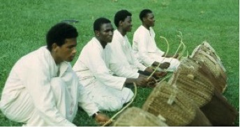 Musisi and entenga players